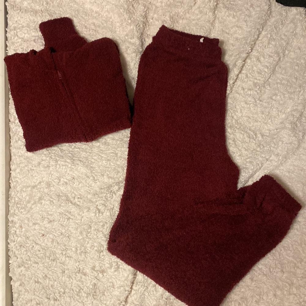 kohls set ❤️ maroon pants and zip up hoodie🖤